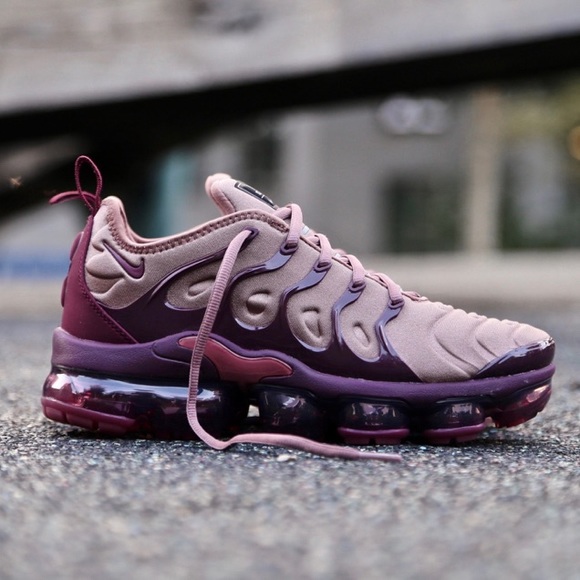Nike Shoes - Nike Air Bordeaux VaporMax Plus